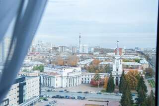 Хостел B&BHOSTEL Екатеринбург Двухместный номер с 2 отдельными кроватями и видом на город-5